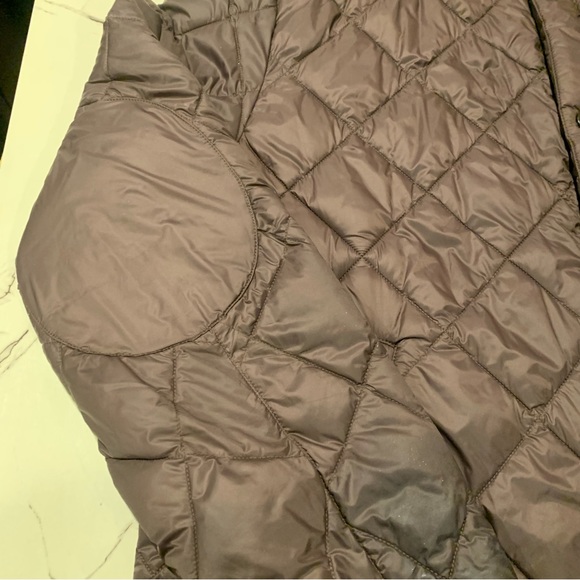 Bernardo Quilted Lightweight Coat - Picture 7 of 9